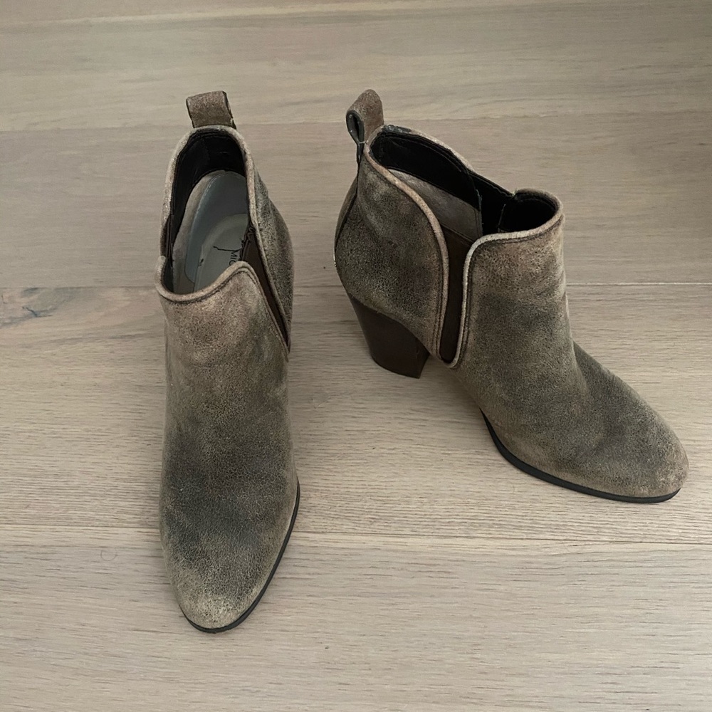 Michael kors brown ankle booties size 7
